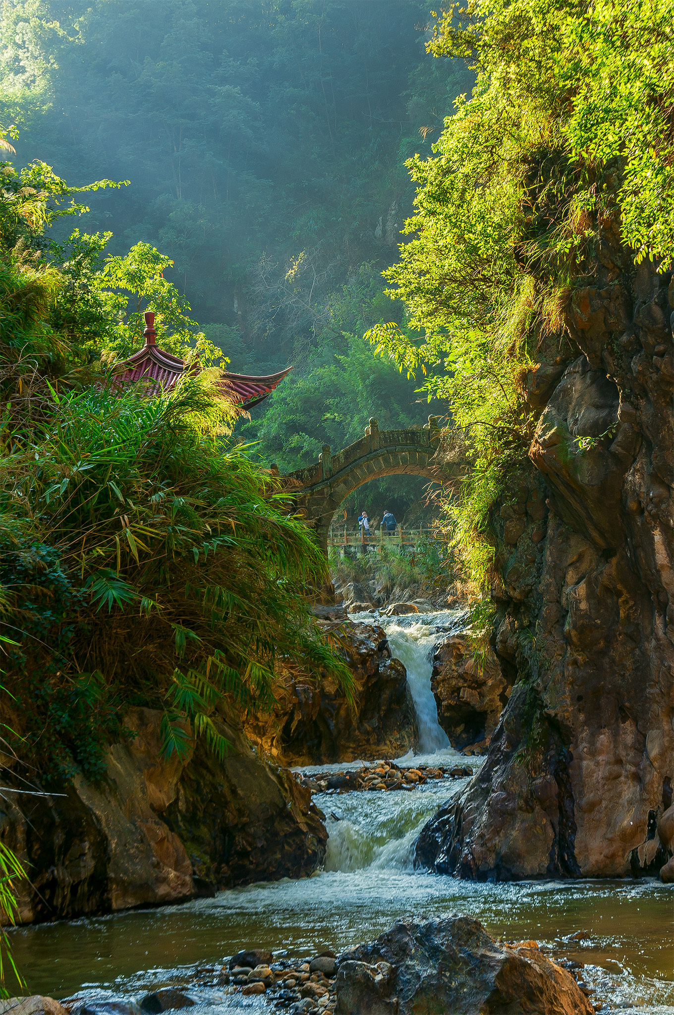 登火山探险,登上火山看世界