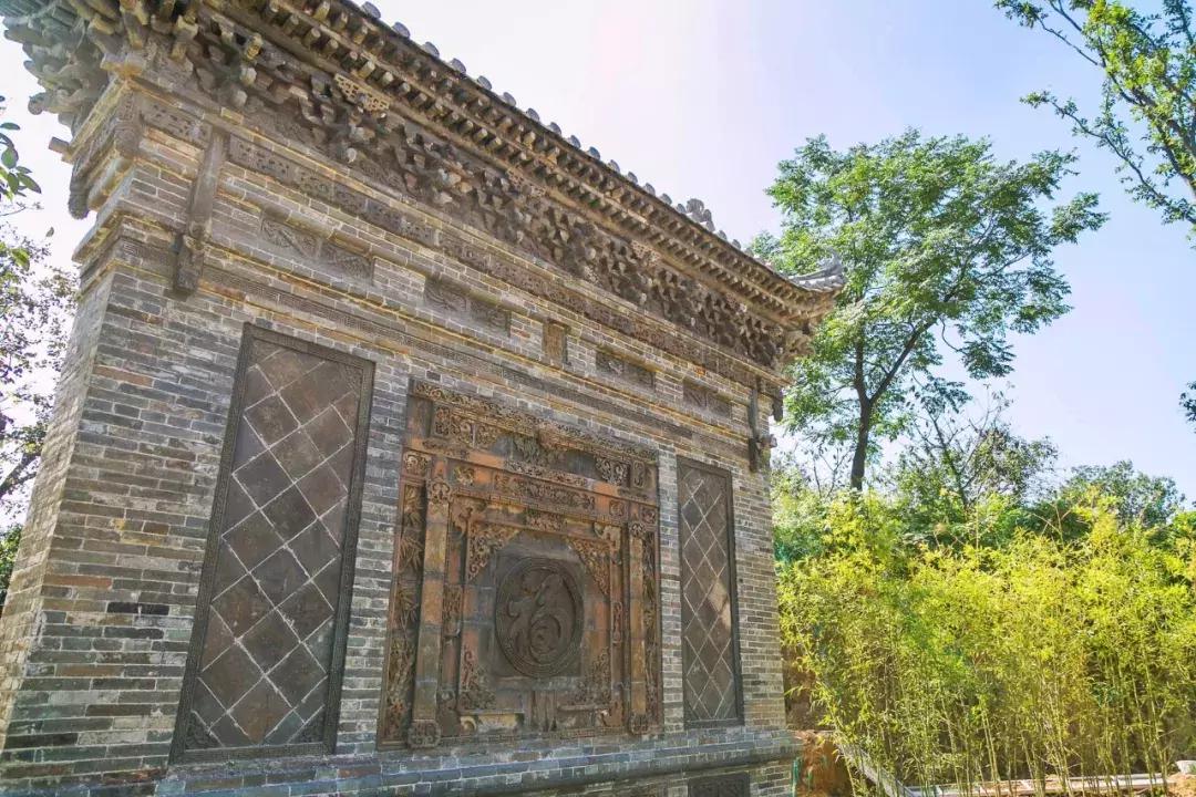 郑州足球小镇有真草足球场吗,郑州足球小镇现状