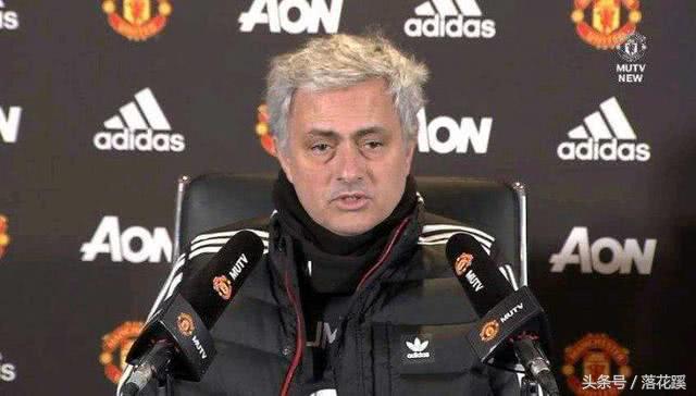 有一道红色叫做曼联，如果爱，请深爱！