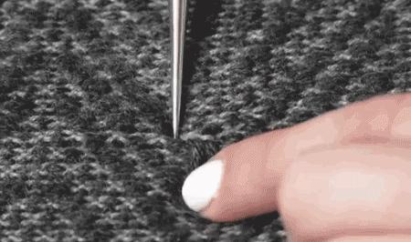 毛衣领口松垮怎样穿根带子,毛衣领口松垮怎么修复最简单的