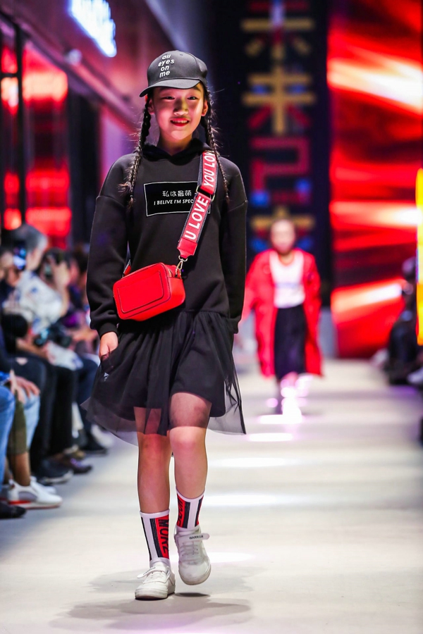 森马服饰和巴拉巴拉是一个公司吗,森马服饰旗下儿童品牌有哪些