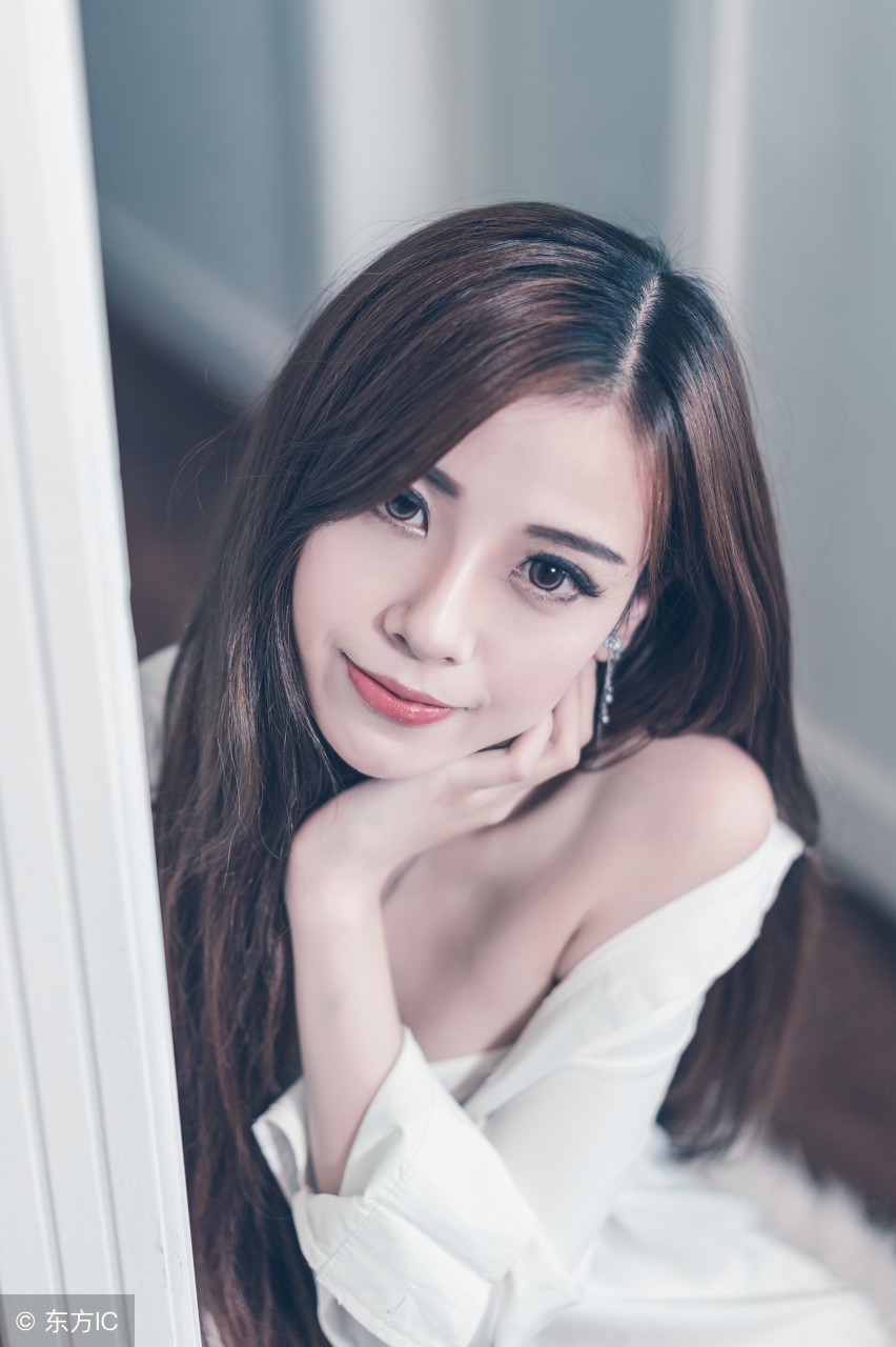 张爱玲笔下的男人和女人,张爱玲说女人对男人的崇拜