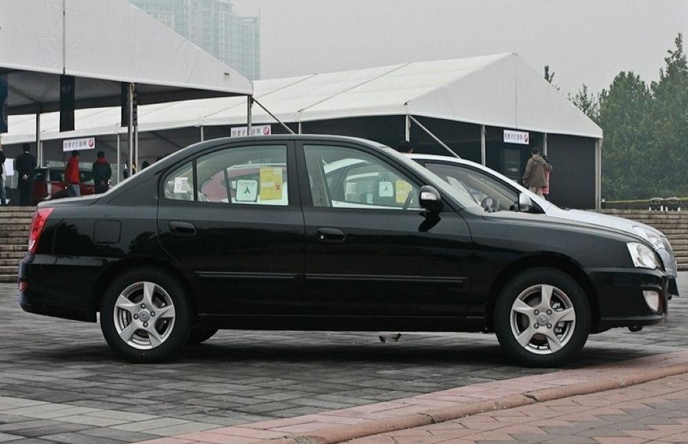 12年左右现代伊兰特,10年朗逸和伊兰特哪个性价比高