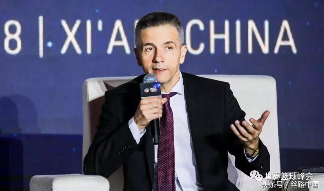 篮球三巨头比赛,篮球三巨头对快船