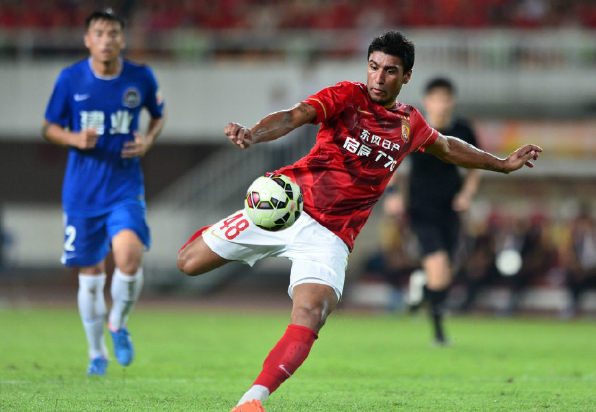 卡洛斯和c罗谁厉害,卡洛斯和c罗的重炮谁厉害