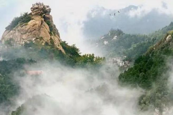 原创诗词—九霄能把天门扣,万里长观旭日红