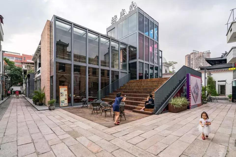 世界那么大我想去看看照片墙,世界那么大我想去看看优秀范文