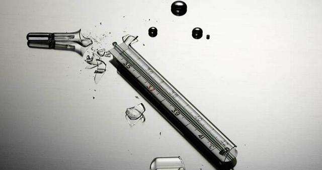 水银温度计摔裂了怎么办,温度计摔了水银怎么处理