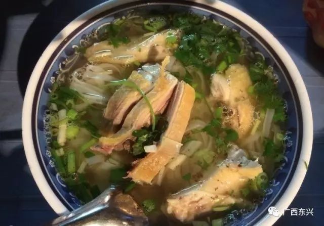 美丽的边境小城东兴,给大家介绍一下我的家乡