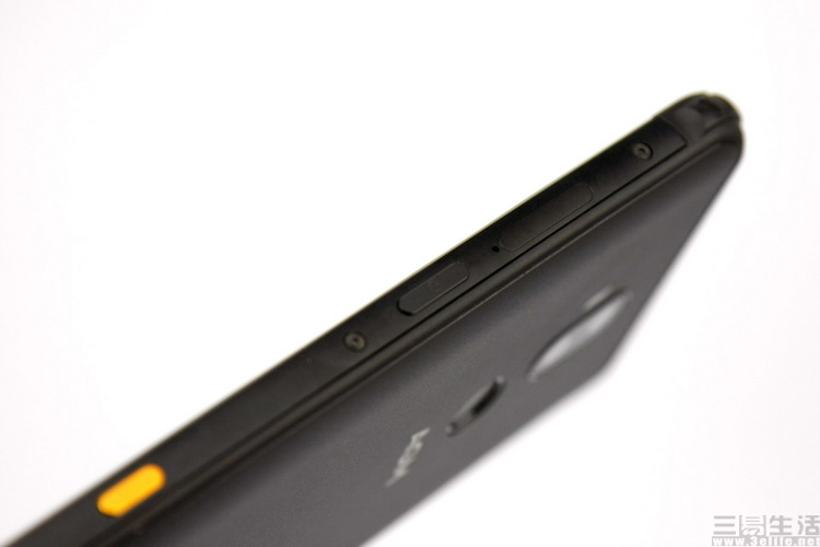 三防手机也要做大众情人测试AGMX3