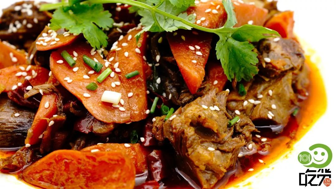 烧烤来了！地道*疆新**味藏在这里！全羊席、川菜包圆！