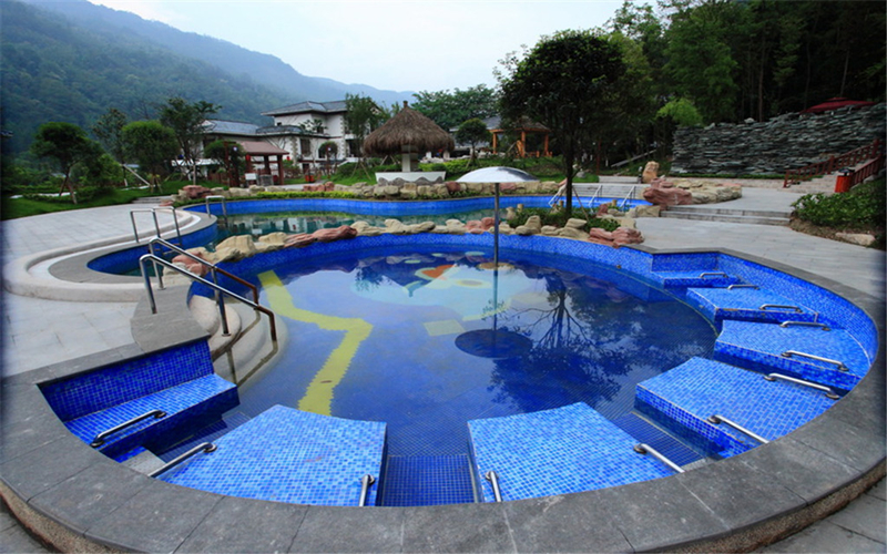 叫板“国际温泉小镇”的花水湾，国庆后错峰就去这儿！