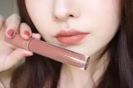 当男朋友和口红同时掉进水里,口红掉进水里了有用吗