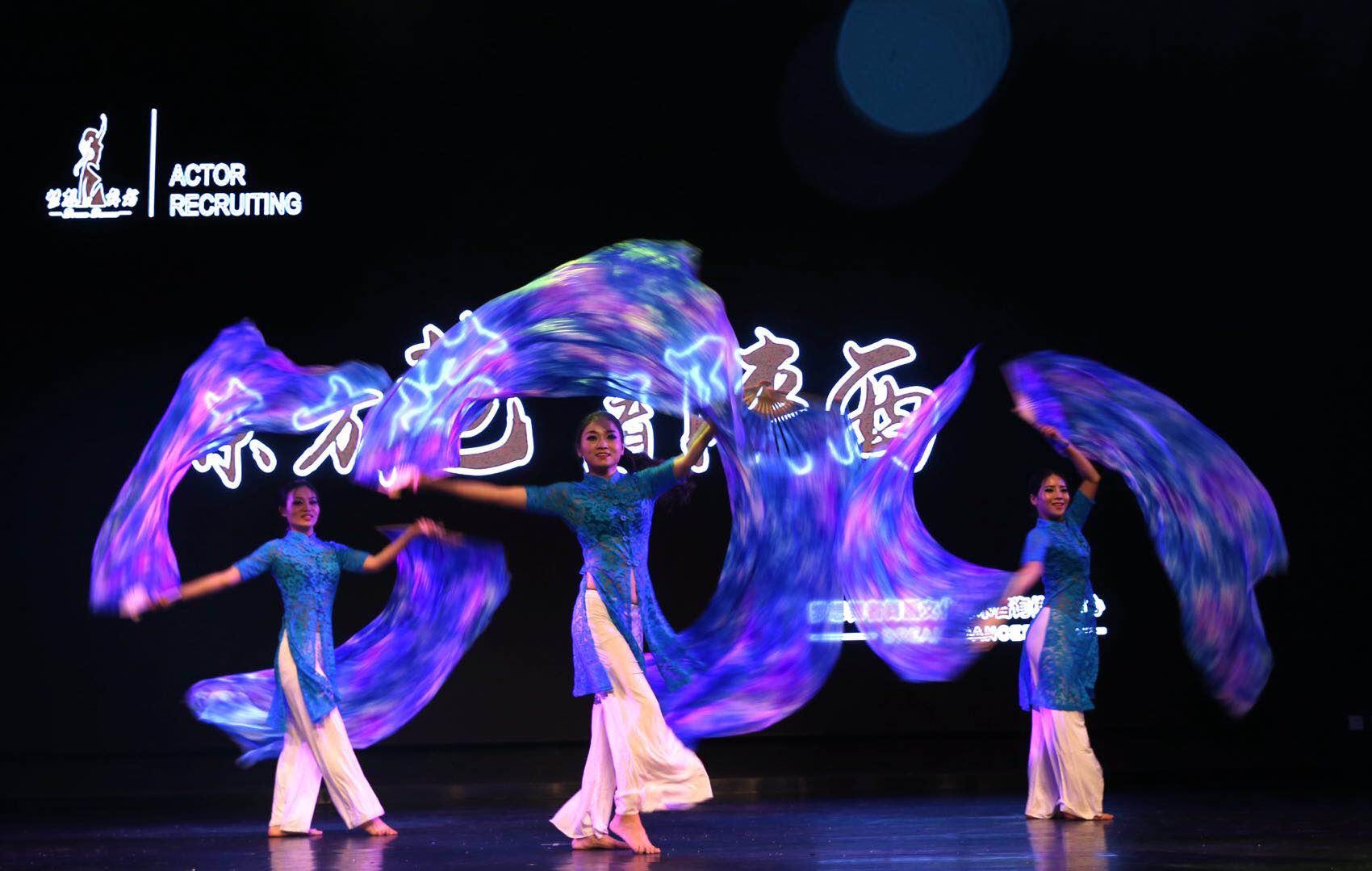 节奏感强带动气氛异域风情的舞蹈,俏皮动感咖喱咖喱舞蹈