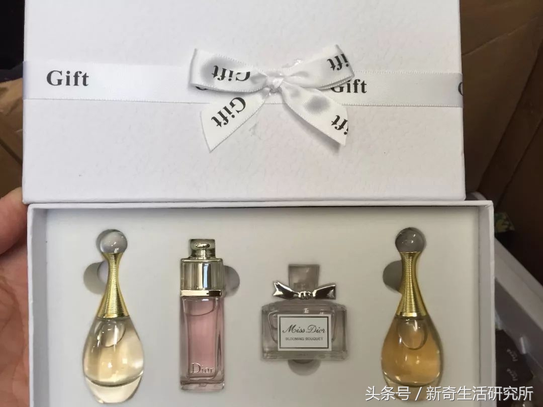 代购的东西一般是真还是假,你身边的一切是不是假的