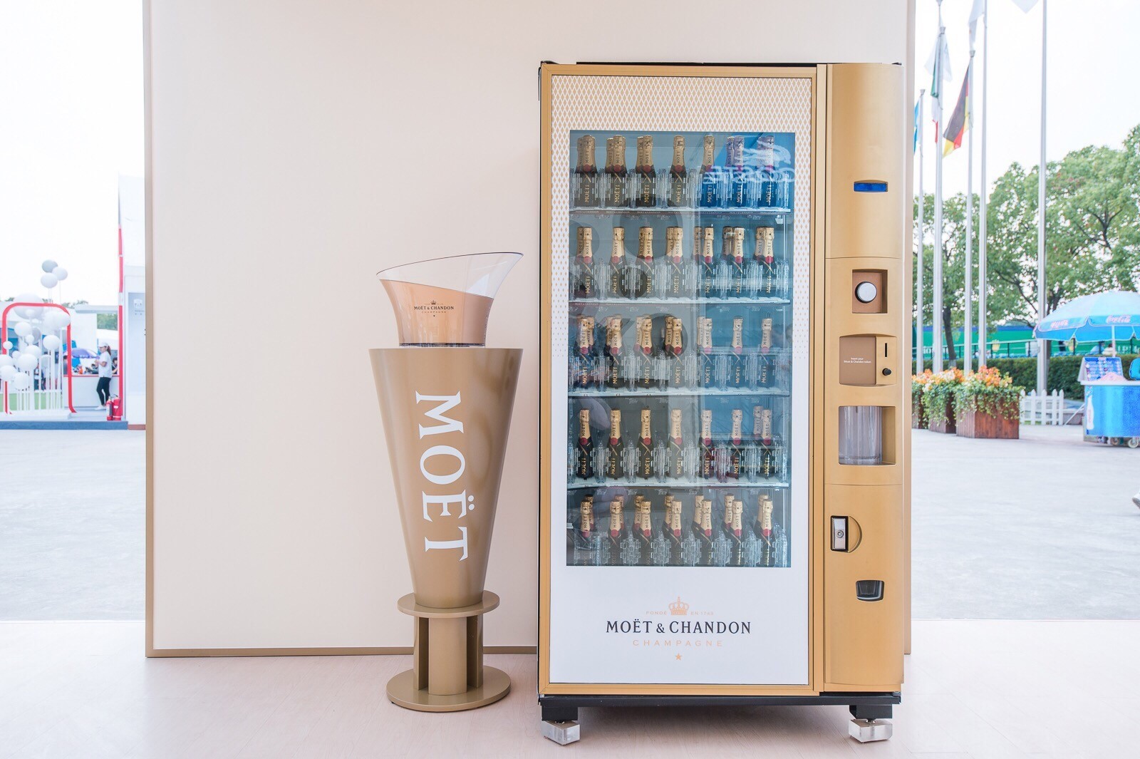 酩悦香槟与拿破仑,酩悦香槟上海新天地