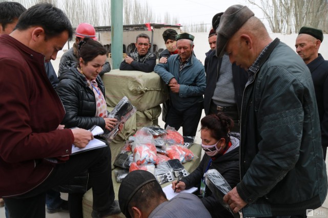 40年40村丨博依萨克村：它是辽阔疆土上，用爱铸就的奇迹