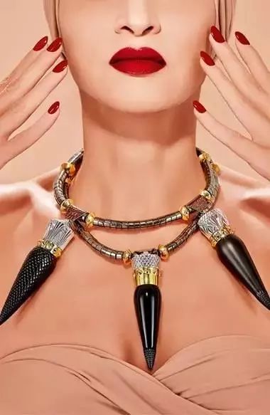 christian louboutin中文叫什么 (christian louboutin怎么读)