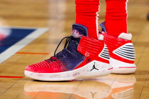 今日球场战靴鉴赏：奥迪的拉链鞋