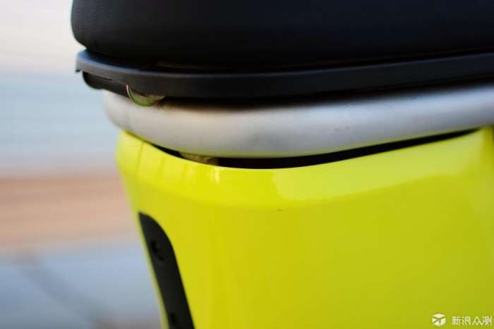 这才是真正的电动自行车,小牛评测特斯拉