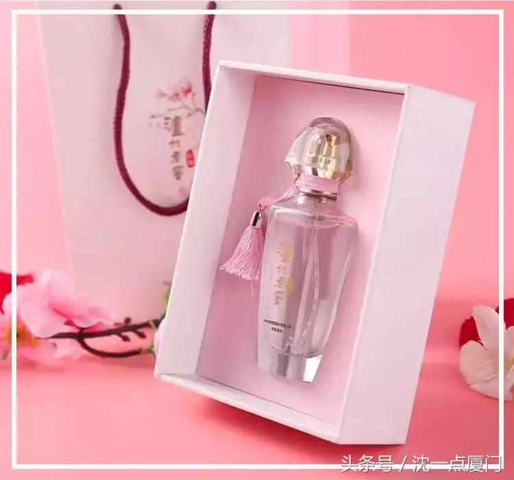 喜茶卖些什么,喜茶卖衣服