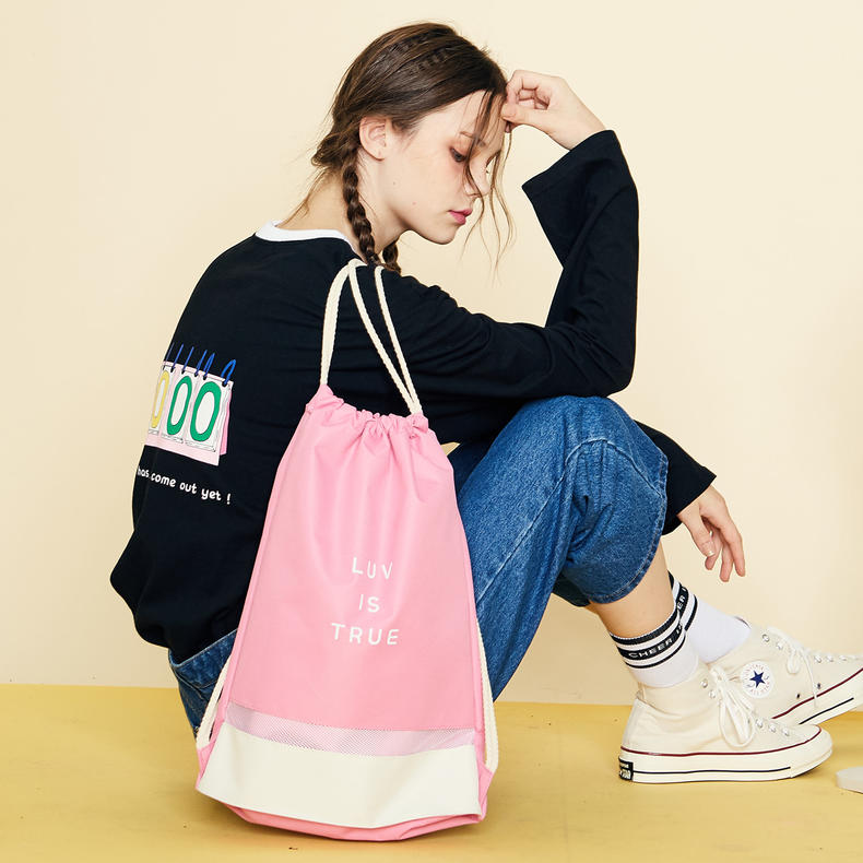 怎么显出潮流风的袜子魅力 (舒适很百搭的袜子来啦)