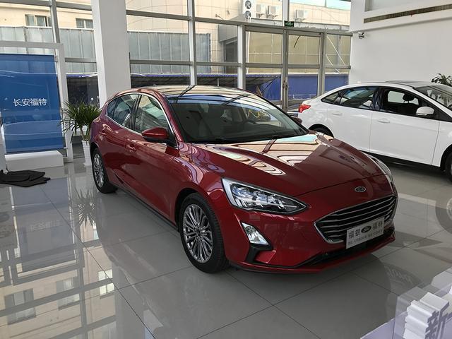 全新福克斯两厢二手,福克斯两厢1.6最新报价