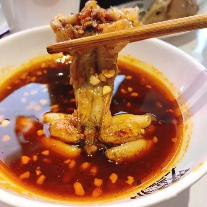 辣到冒汗的火锅,辣到爆火还想吃的美食