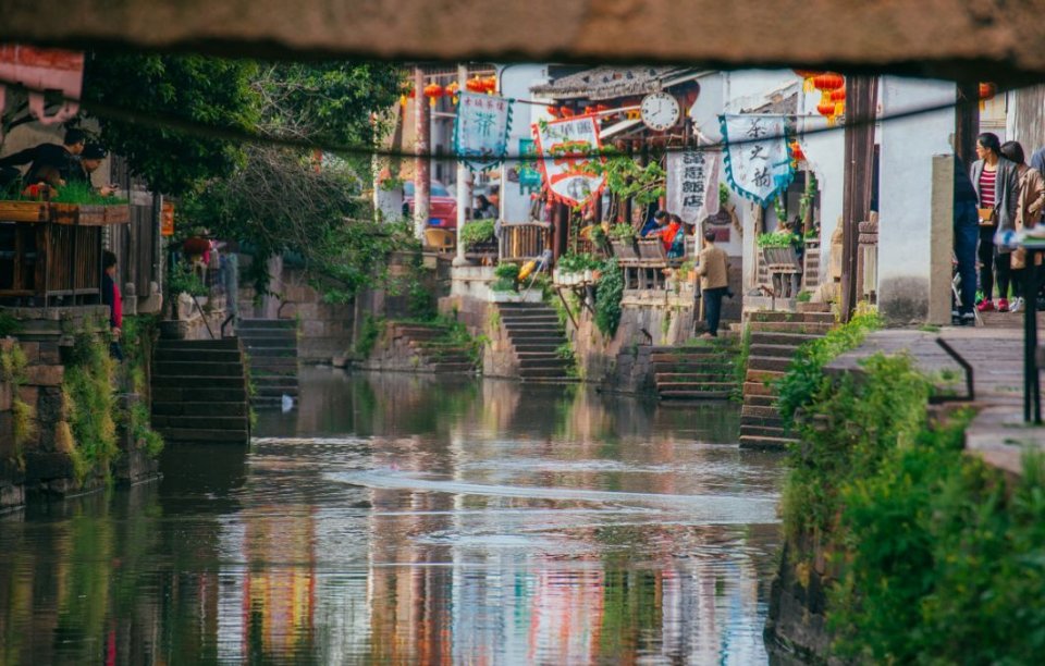 古镇旅游美食推荐,去古镇吃好吃的
