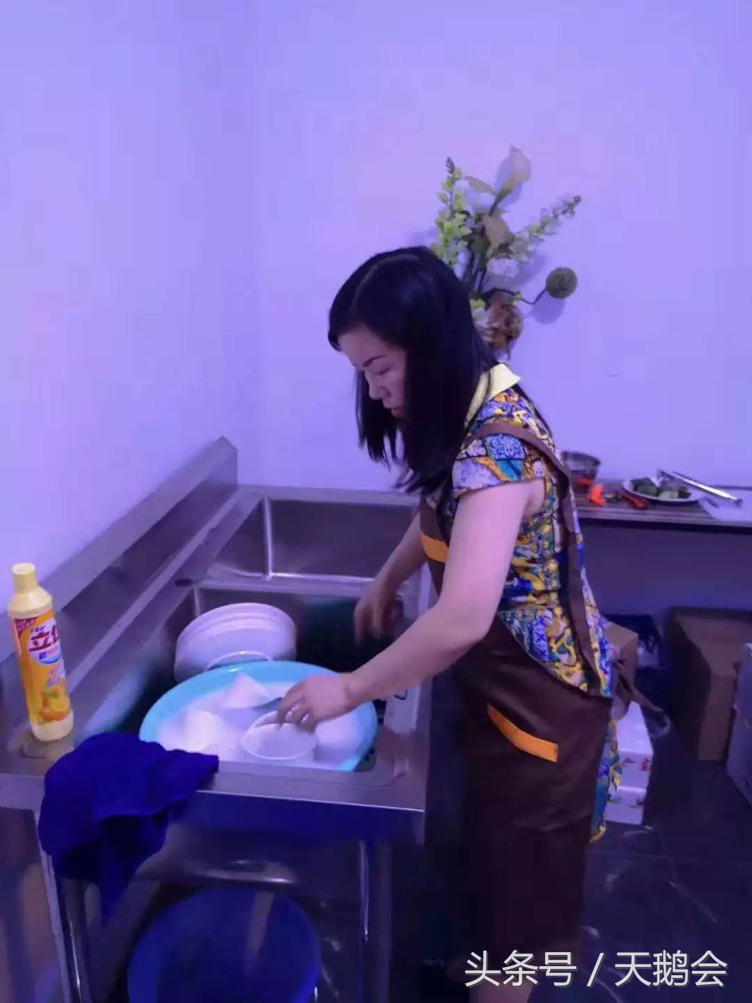 如何才能做一款“更懂你”的PMS?金天鹅员工国庆酒店值班记