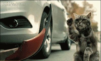 在停车场剐蹭怎么办！