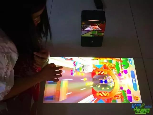 puppycube交互式投影仪评测:投影黑科技,桌面变触屏