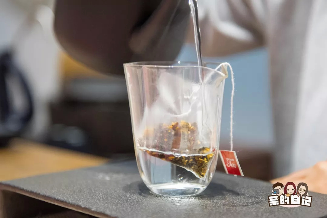 金桂飘香沁人心脾,桂花白茶的口感