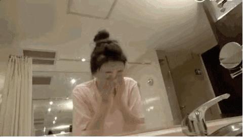 换季秋日肌肤焕活,秋日护肤水润先行