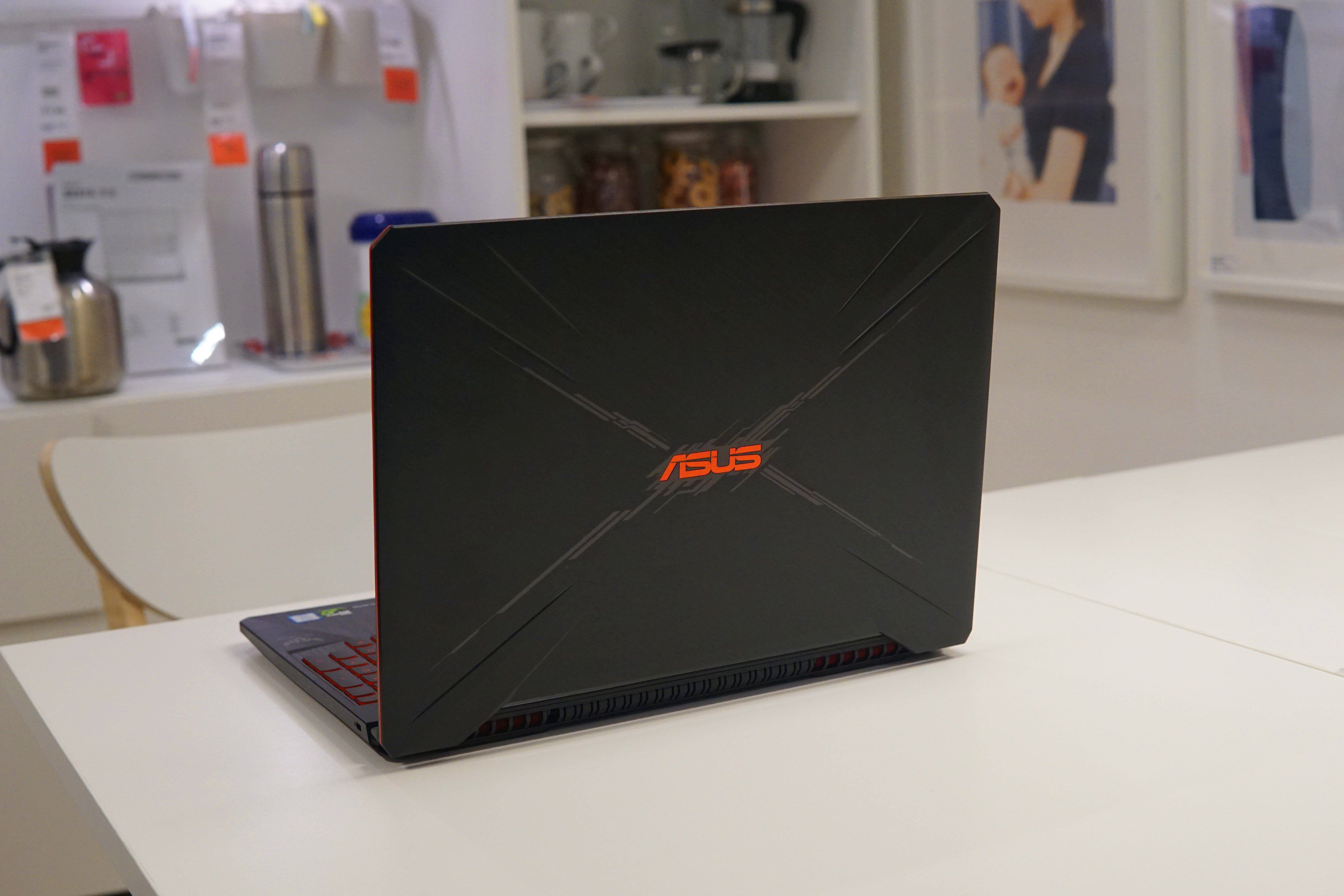 华硕飞行堡垒6更换屏幕多少钱,华硕飞行堡垒6全金属外壳吗