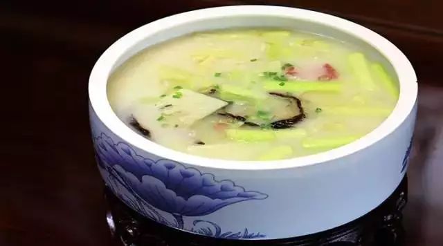 椴佽彍涓轰粈涔堟帓鍏ぇ鑿滅郴,涓浗鍏ぇ鑿滅郴涔嬮椴佽彍