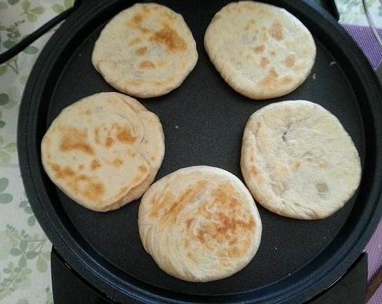 油酥饼做的硬不酥是怎么回事,油酥饼不起层