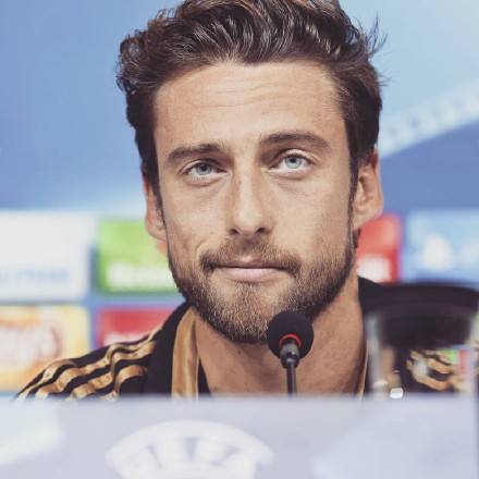 现役足坛最帅十大球星,足坛现役100大球星排名