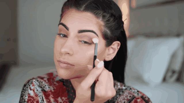 秋冬日杂妆容教程,秋日浓情复古妆容