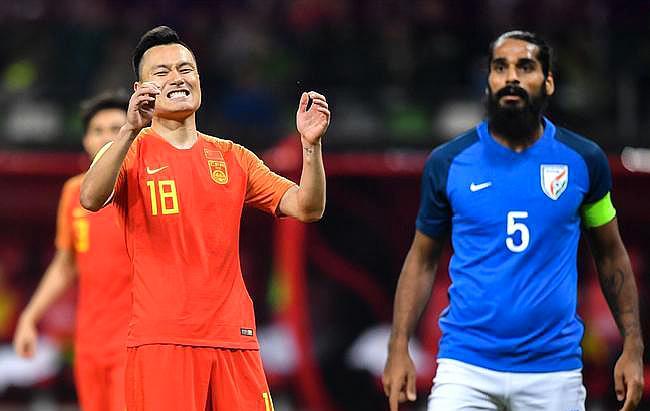 奇葩说出世界难题，国足现场演绎，高薪不喜欢工作一样很HI！