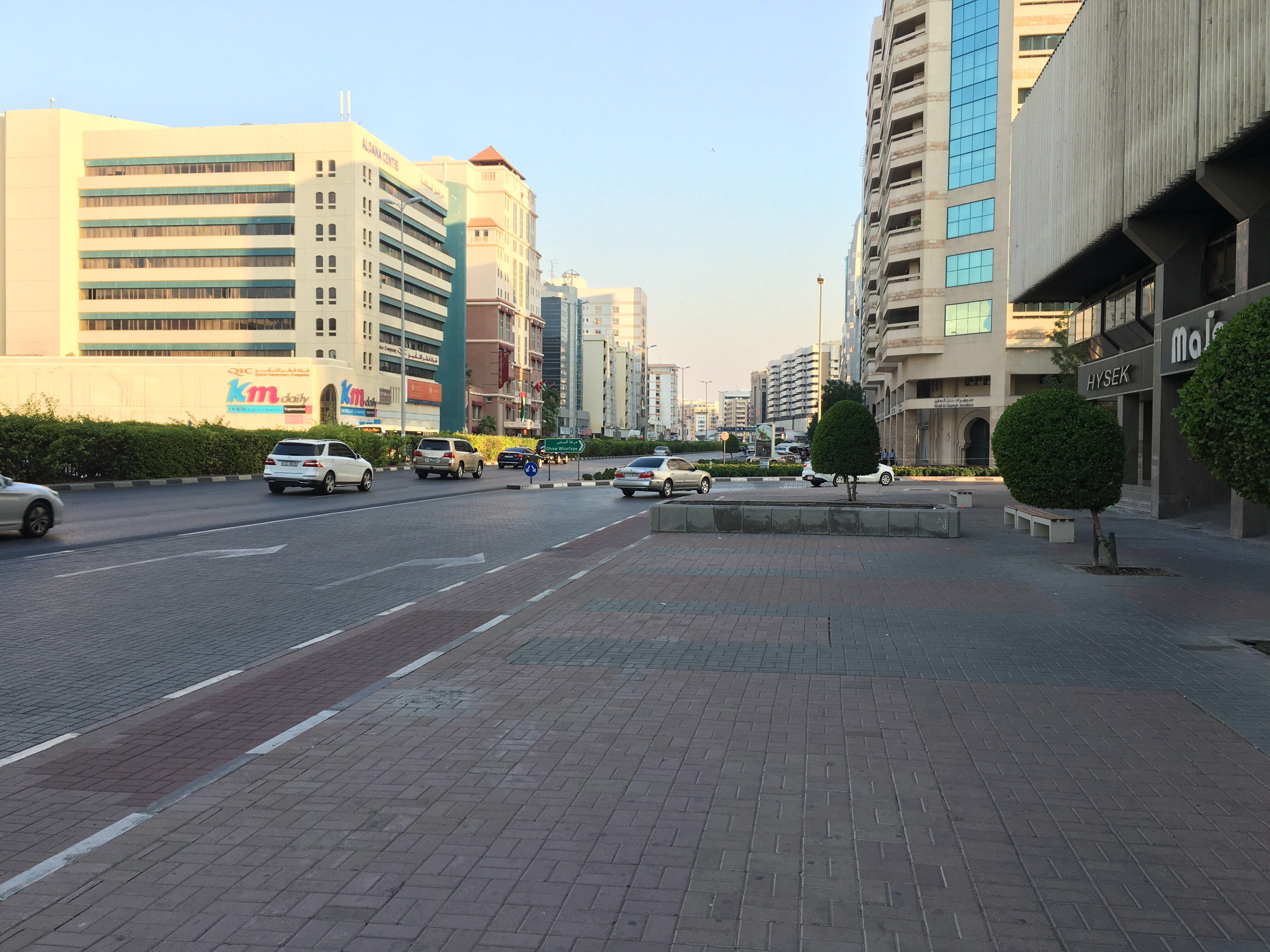 中国去迪拜打工一般工资大概多少,普通人去迪拜打工真实收入