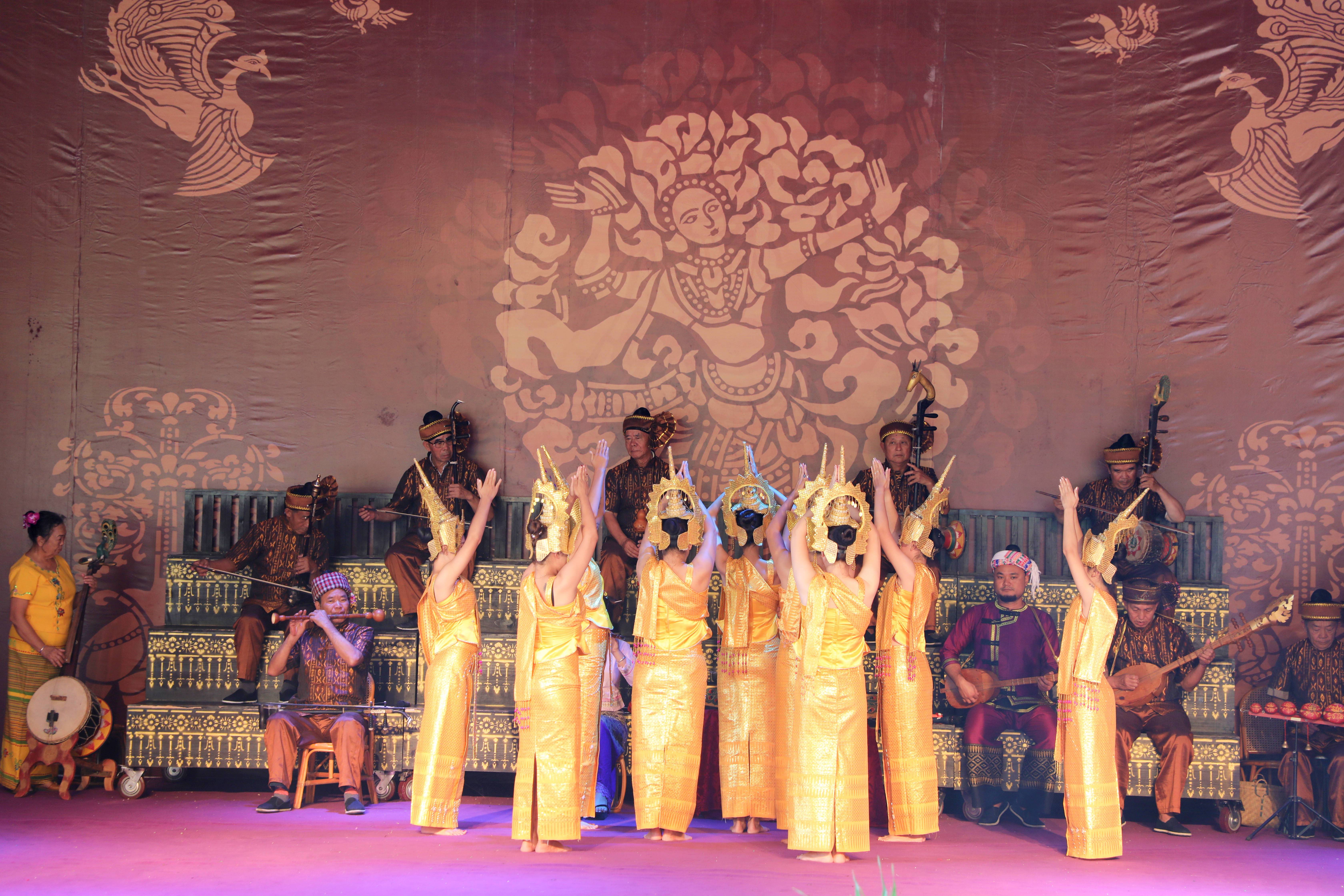 光唱歌就能给村里分红,曾祭人头的神秘佤族,走进你不知道的云南