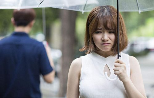 怎样面对分手后的内疚和自责,分手后如何避免陷入自责