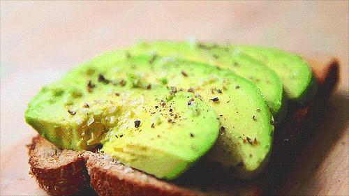 牛油果的营养是否被夸大了,牛油果吃法牛油果怎么吃最有营养