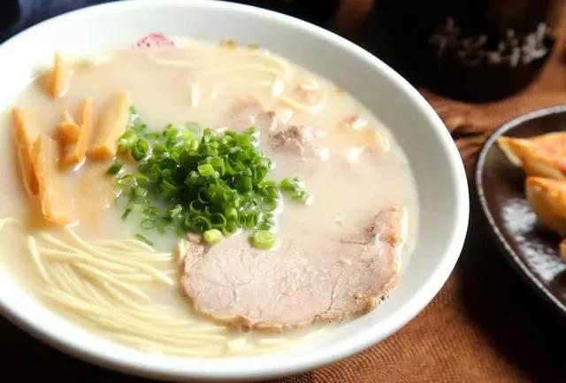 在日本排队吃拉面,天津排名前三的拉面