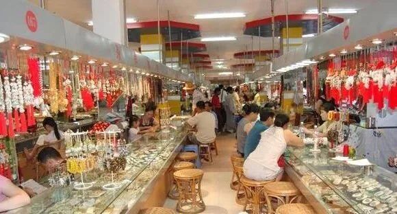 30余件翡翠全是假货,花了4万5买来的7个翡翠却全是假货