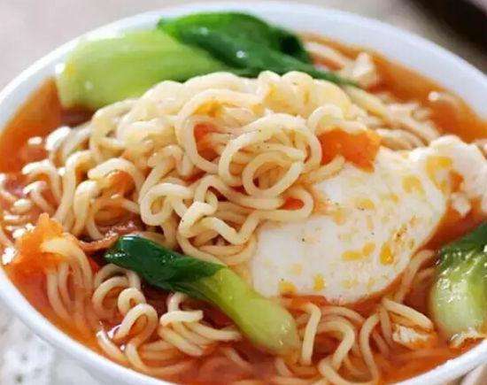 泡不到妞？该怎么泡妞？小D教你如何用一碗泡面成功泡妞！