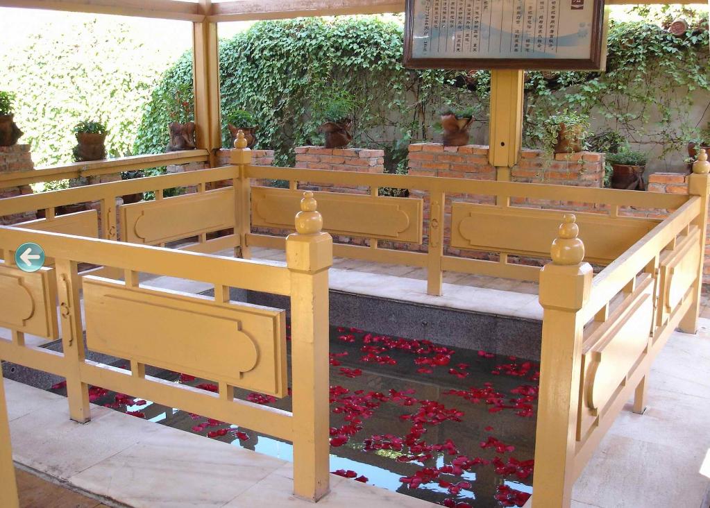 我和寒冷有个约会,这个冬天特别冷一起泡温泉