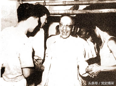 中央*革文**小组的设立和取消