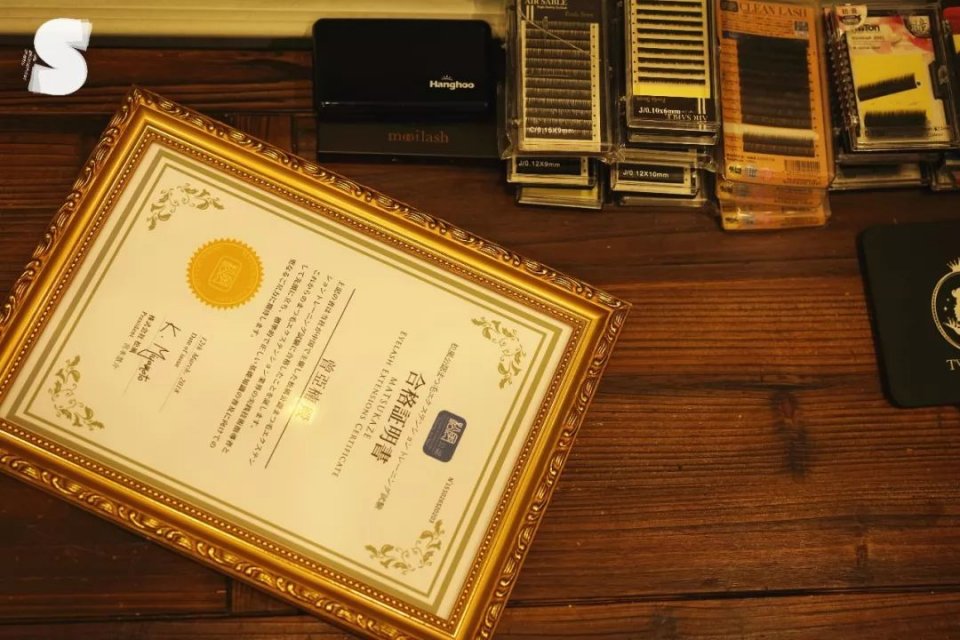 嫁接睫毛会有什么感觉,嫁接睫毛安全不